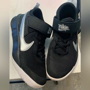 Nike boys shoes